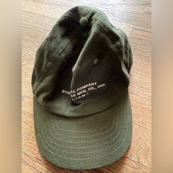 Vintage-Inspired Military Cap in Jungle
Army Green - Thrills Co.vintage - Picture 1 of 4